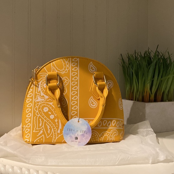 NWT Ella & Elly yellow and white paisley handbag with crossbody strap included - Picture 1 of 9